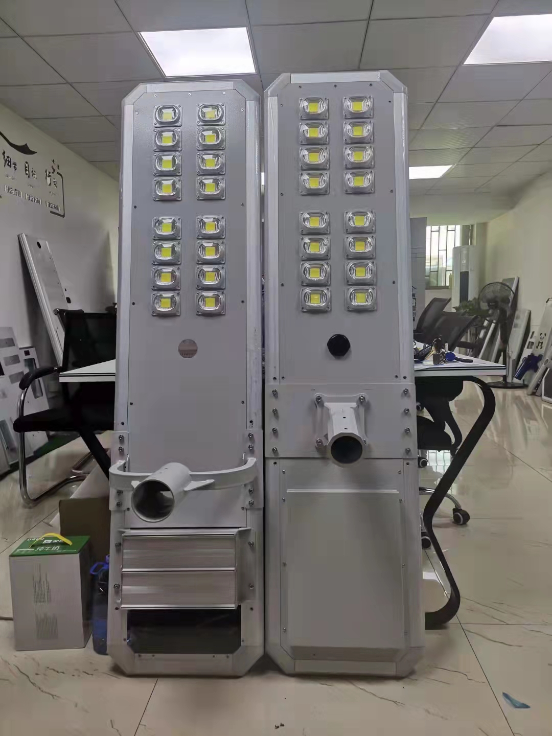 20W 40W 50W 60W solar powered street light