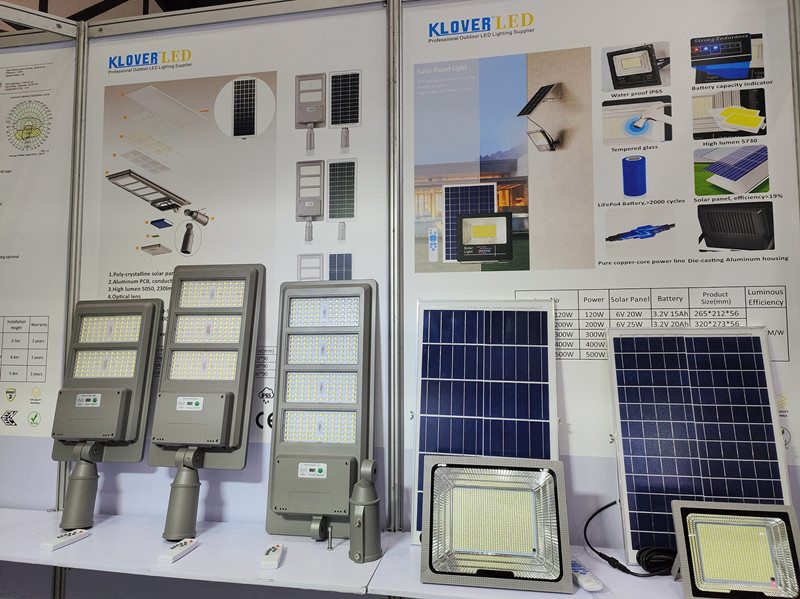 high lumen 100w 150w 200w solar led street lights